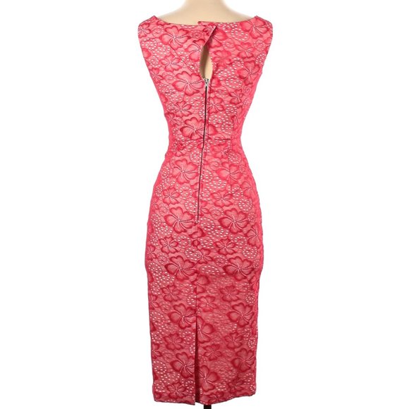 🌎 Tatyana || Megan Pencil Dress - Red Lace - Picture 3 of 5